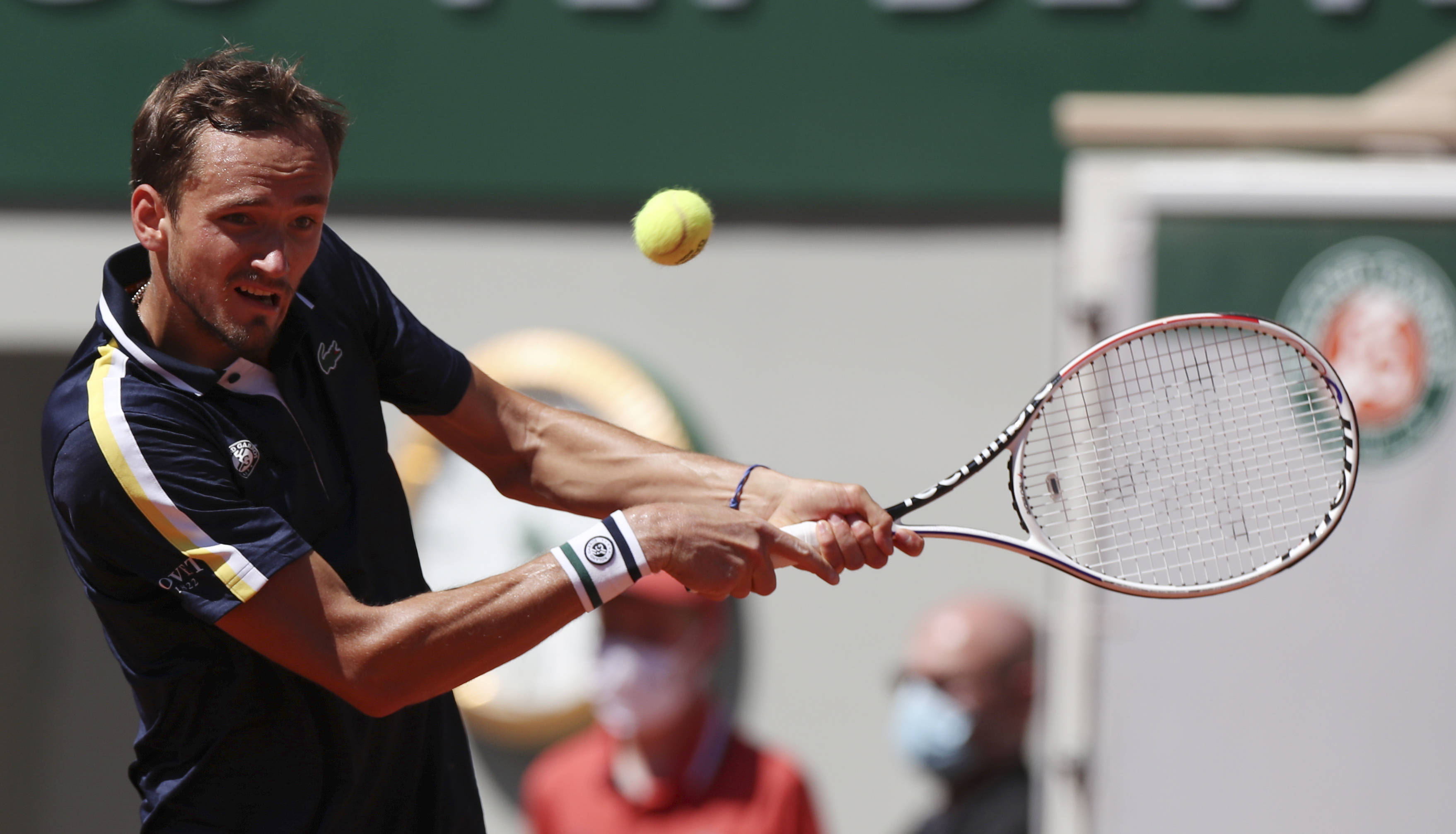 关于意大利网球队轻取英国网球队，梅德韦杰夫惊艳世界的信息