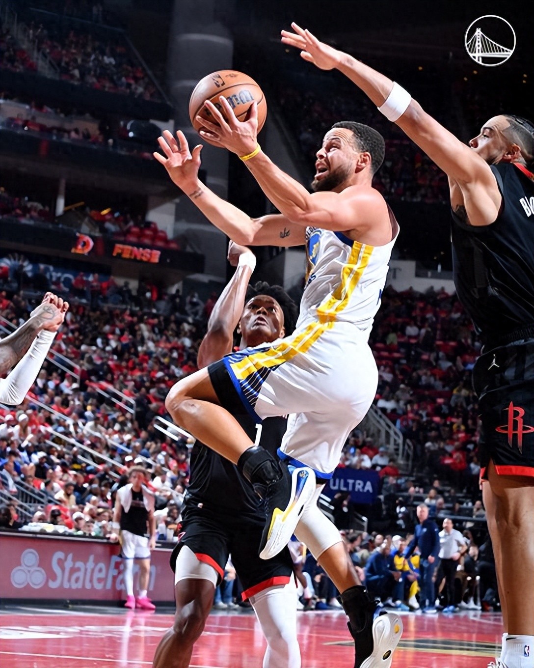 勇士击败猛龙，取得胜利