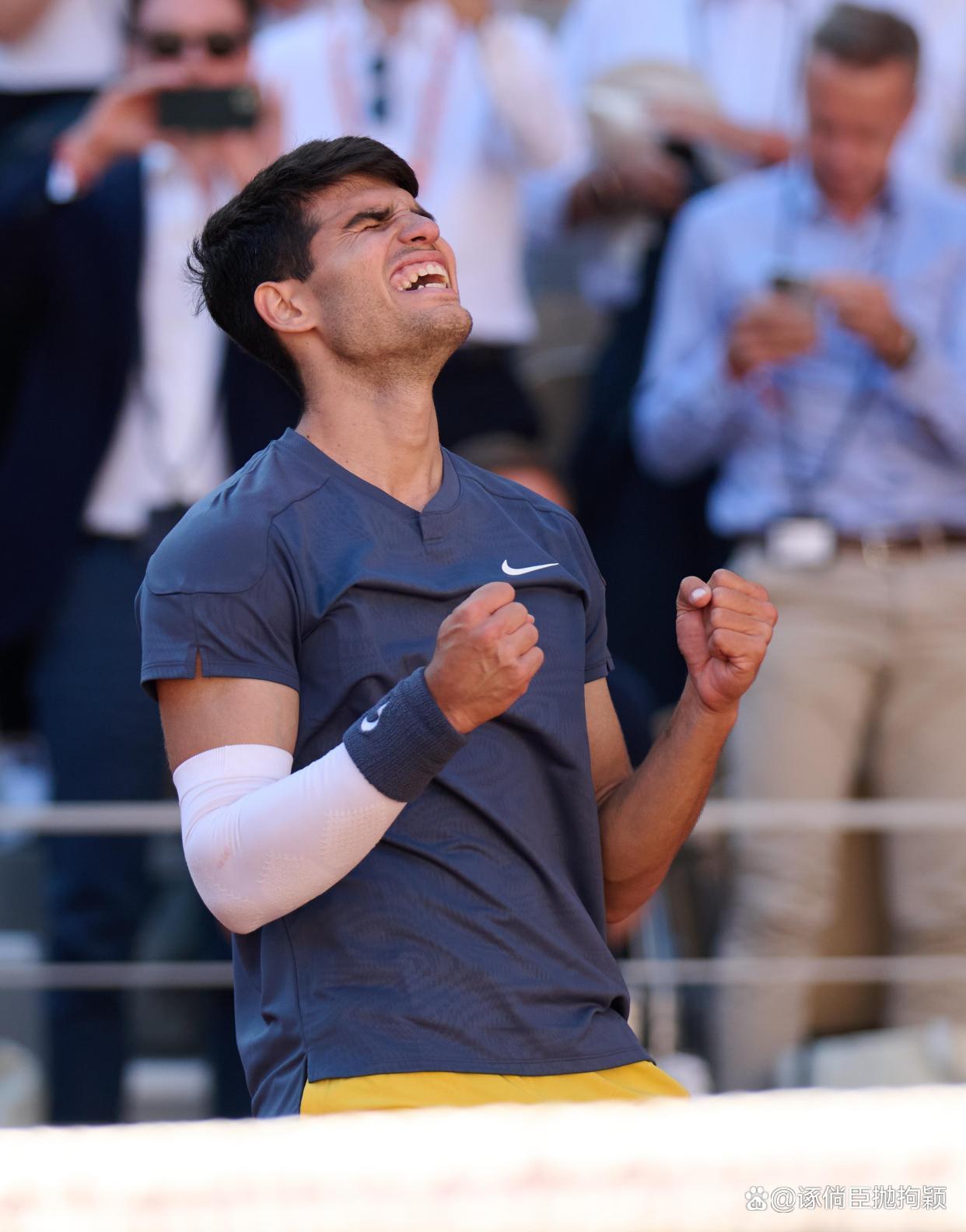 ATP总决赛鏖战戴维斯杯，辛纳状态火热的简单介绍