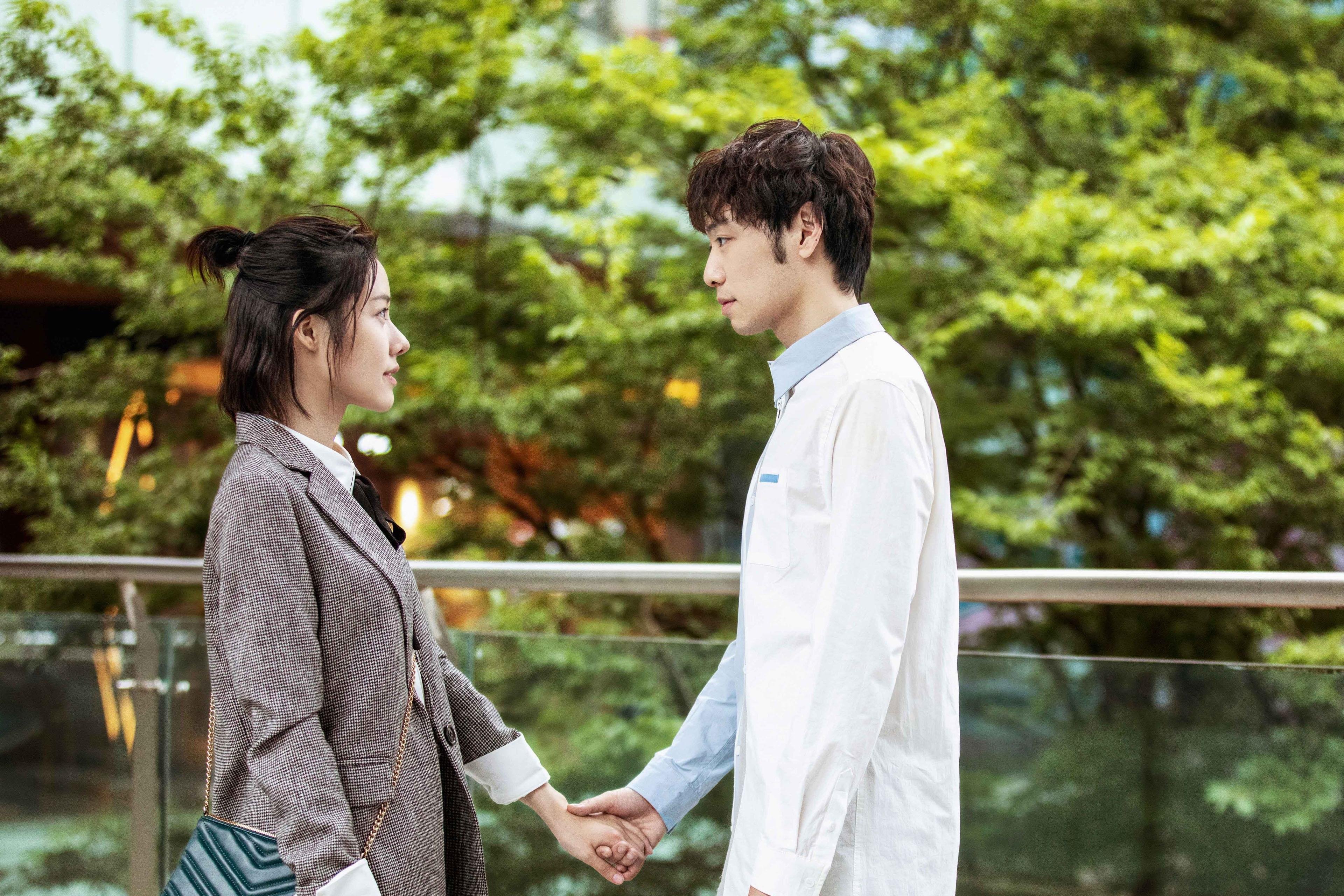 开云APP-德甲争冠夜，当足球场遇上詹姆斯的攻防统治