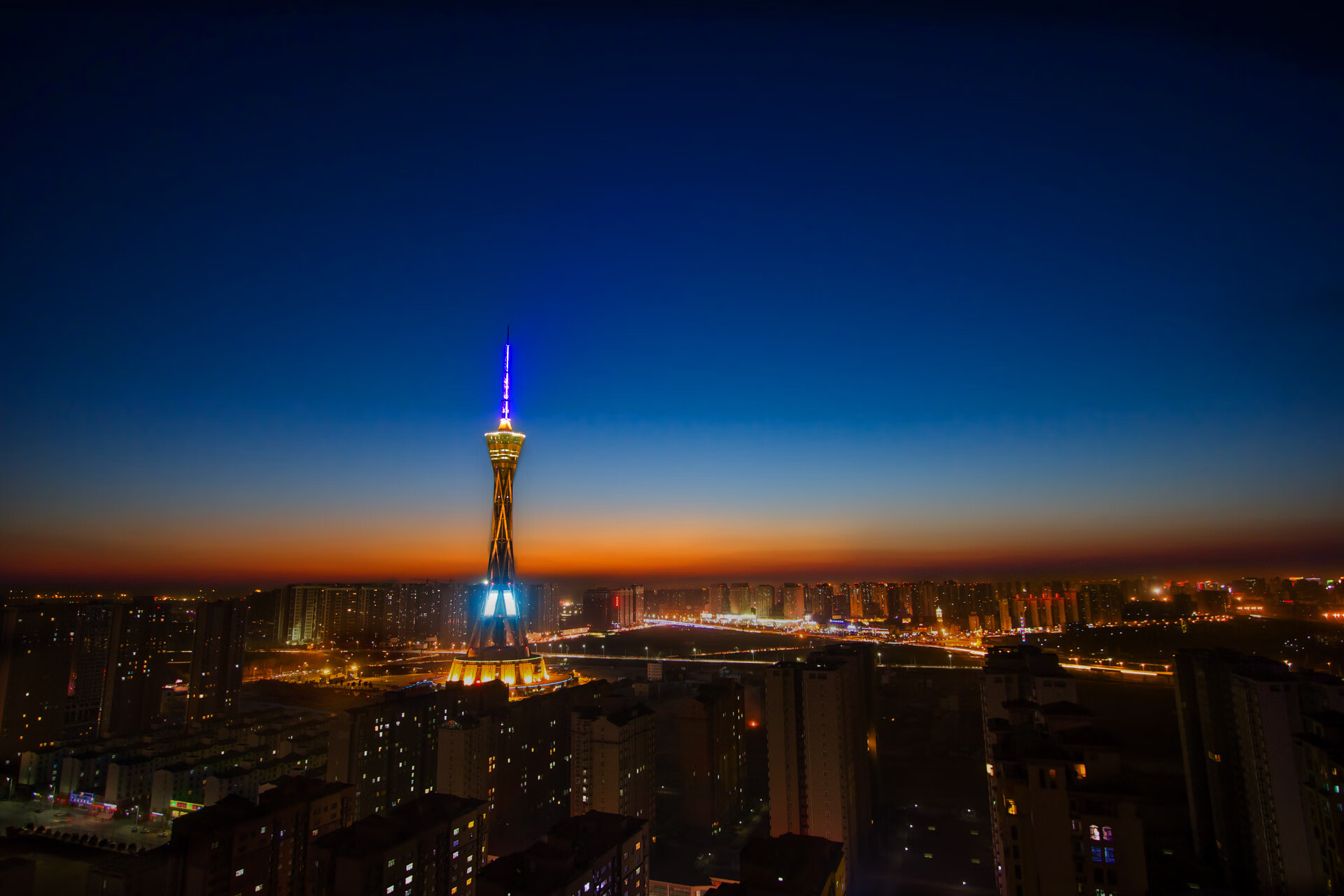 上海队一波流击溃新疆队，杜兰特关键先生闪耀全场