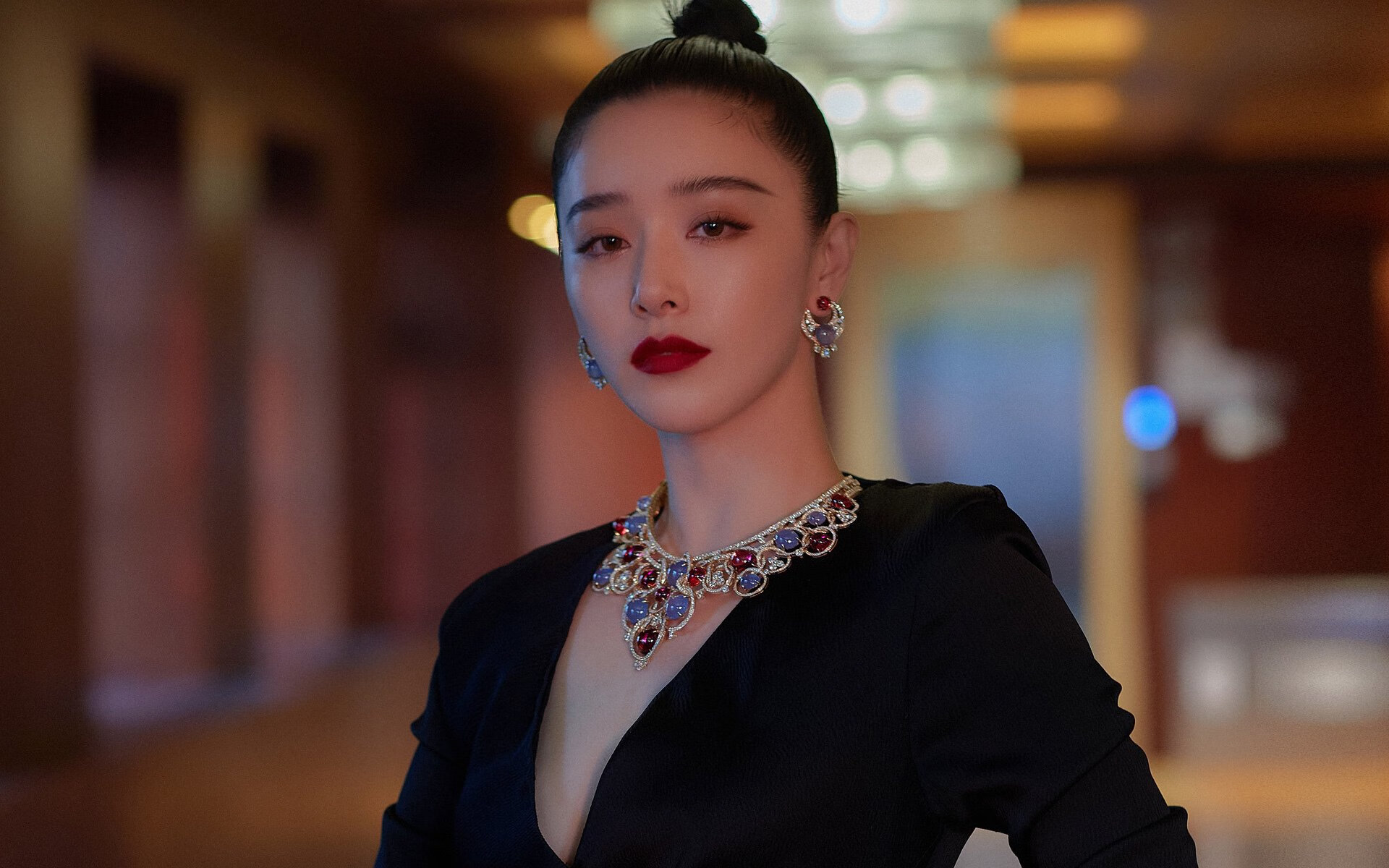 开云体育官方网站-冰岛对阵澳大利亚，北欧神话与袋鼠军团的绿茵对决，萨内刷新纪录点燃足坛激情