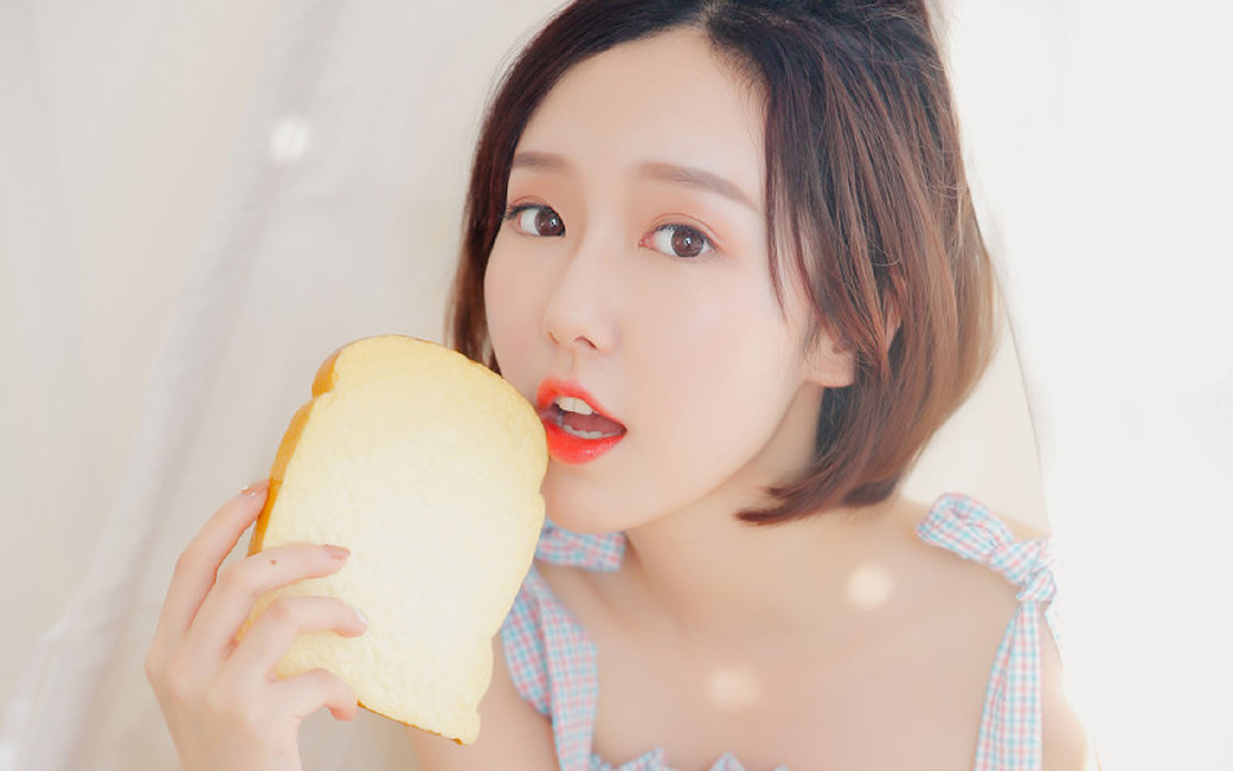 开云官网-铁翼绞杀，老鹰窒息式防守锁死广厦，布伦森冷血关键球定乾坤