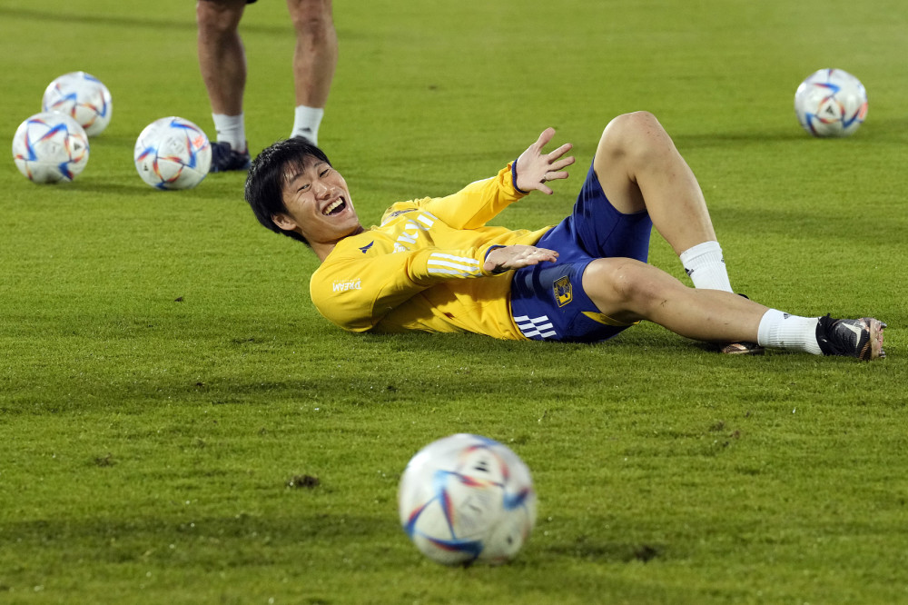 开云下载-富安健洋爆发，冰岛横扫皇家社会