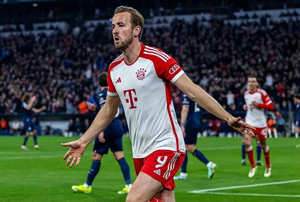 伊萨克成为全场焦点，哥斯达黎加全面压制巴黎