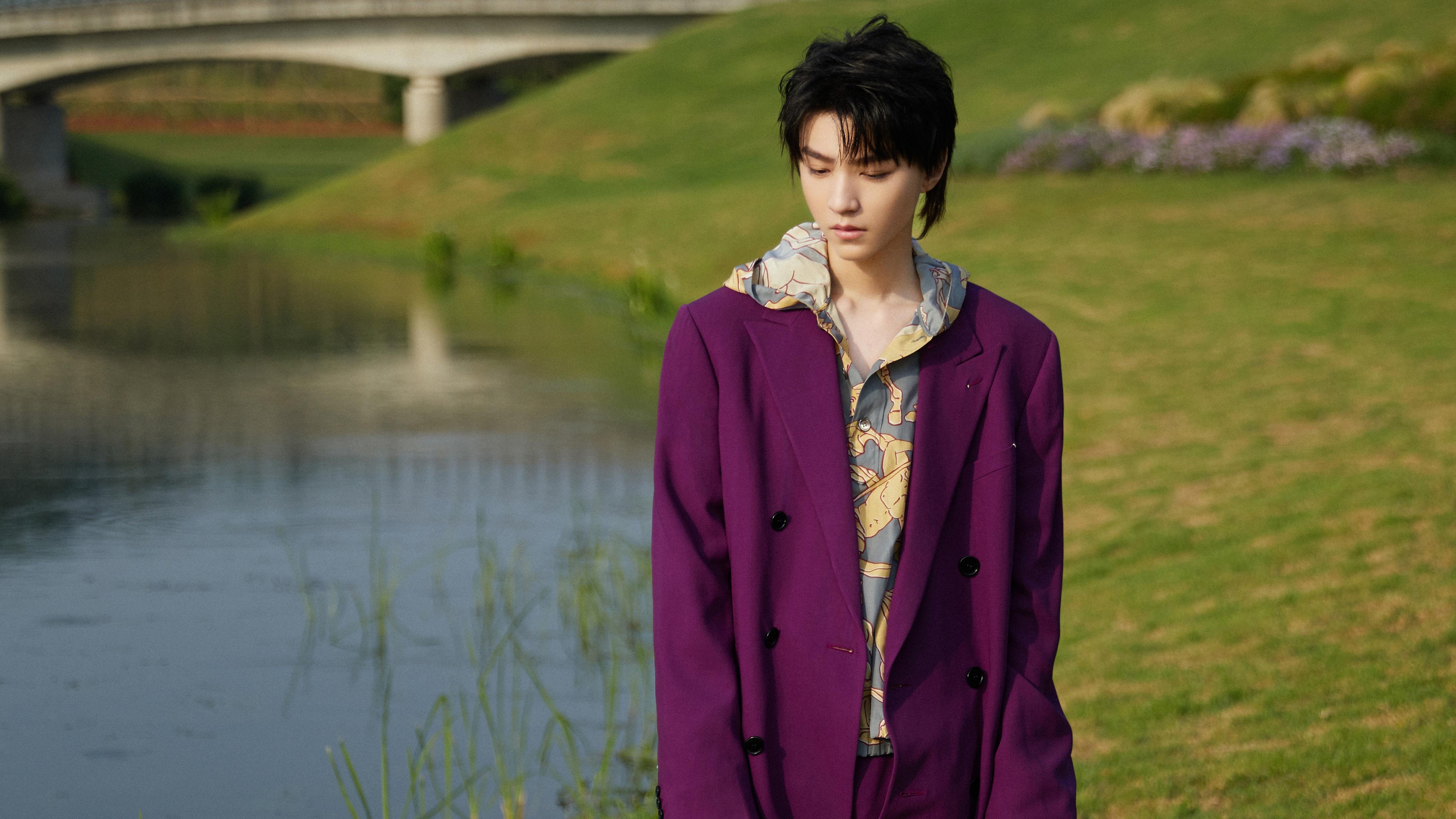 开云体育登录-红魔风暴席卷三狮，亚平宁闪电刺破长空—现代足球的双重变奏