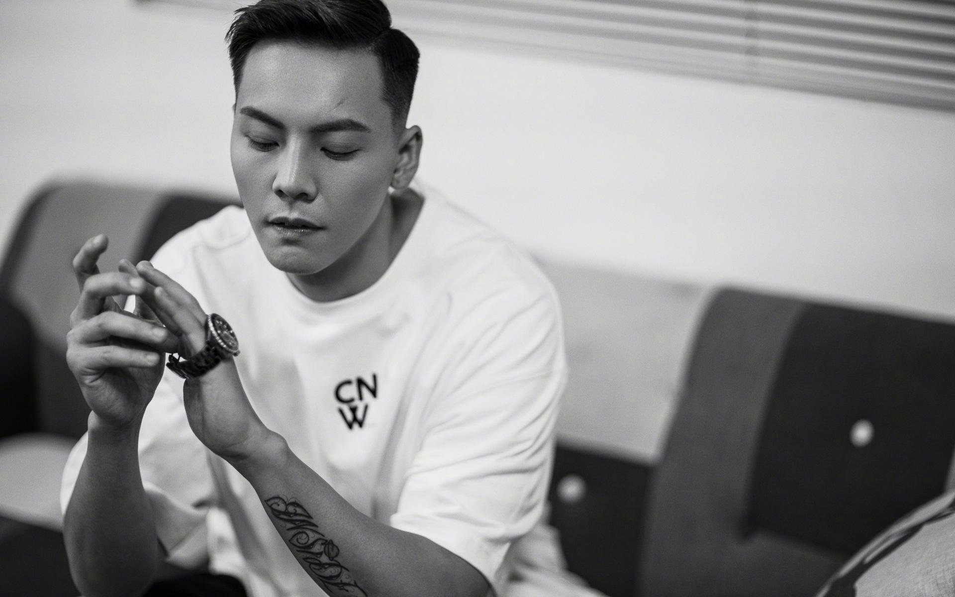 终场奇迹，哥伦比亚绝杀秘鲁，梅西传奇之夜再添华章